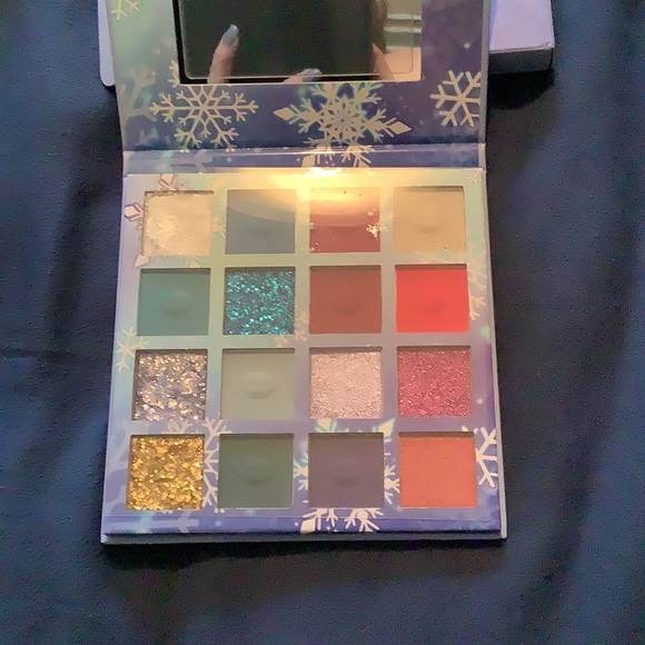 Spoiled Cosmetics Penguin Love Volume 31 Eyeshadow Palette *BNIB* - Picture 3 of 4